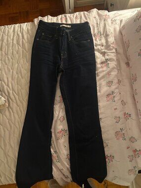 Levis 725 Bootcut jeans